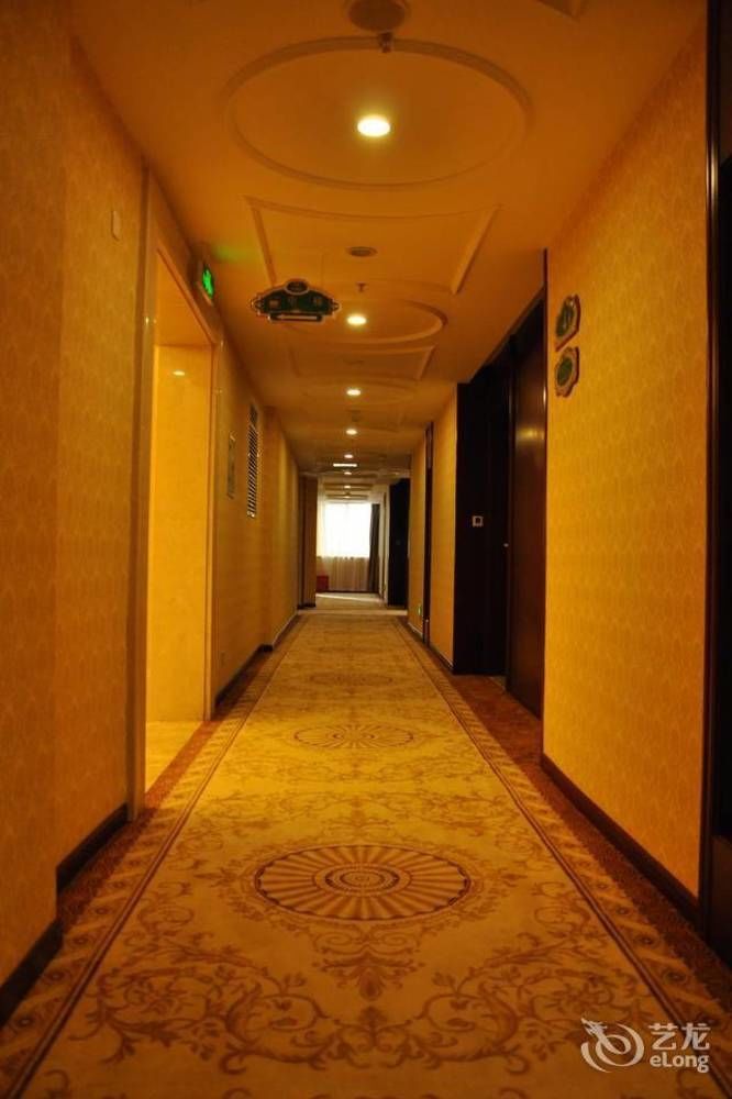 Vienna Hotel Sh Fengxian Nanqiao Jinhai Road Shanghaj Zewnętrze zdjęcie