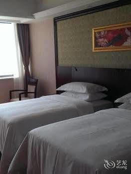 Vienna Hotel Sh Fengxian Nanqiao Jinhai Road Shanghaj Zewnętrze zdjęcie